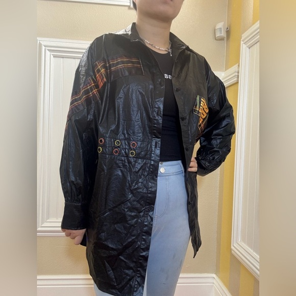 Stylish Black Utility Shirt for Women - Picture 3 of 9